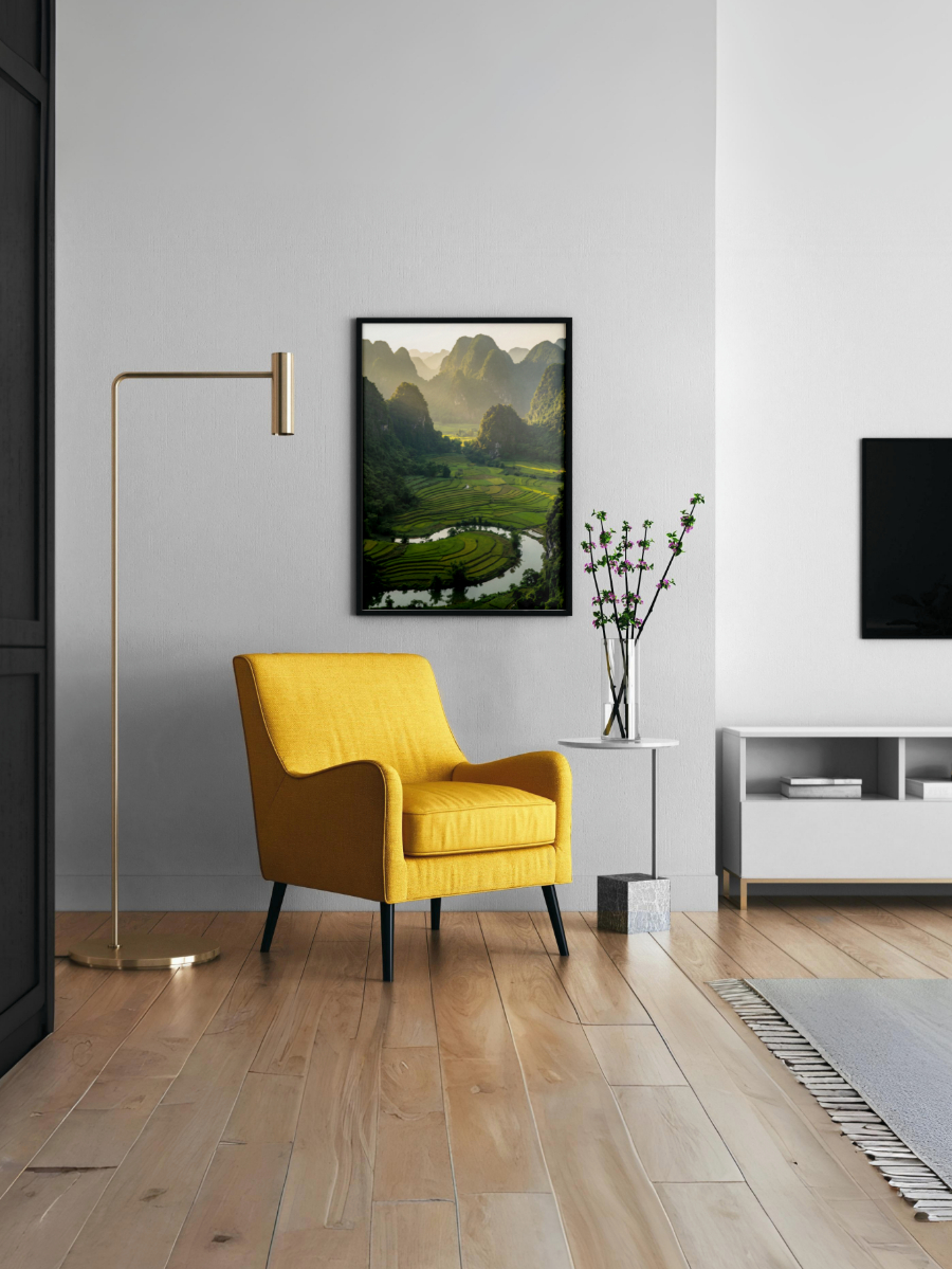 Cánh đồng lúa và núi đá vôi Động Phong Nha mockup