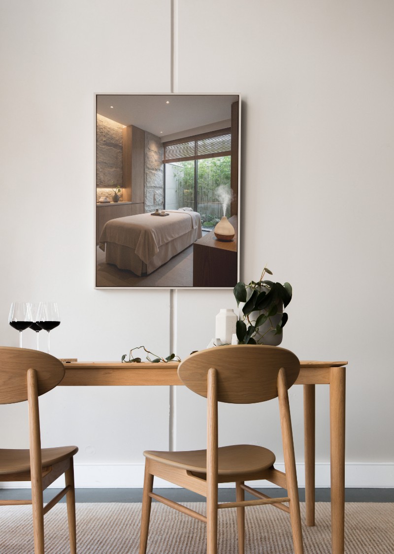 Không Gian Trị Liệu Sang Trọng & Hiện Đại mockup