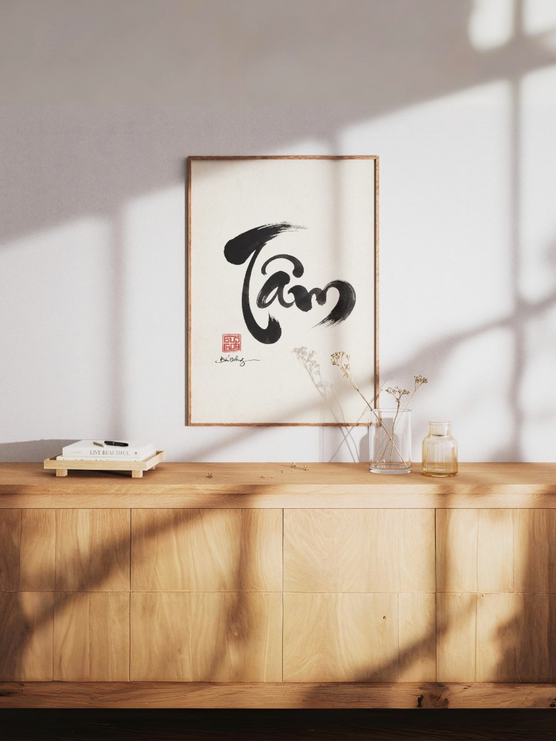 Kiệt Tác Thư Pháp Chữ Tâm - Nét Bút Phượng Múa Giữa Sự Tĩnh Tại mockup